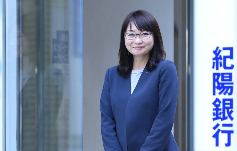 INTERVIEW 02 橋本 真奈美 西天満支店 営業課 営業 2023年3月入行